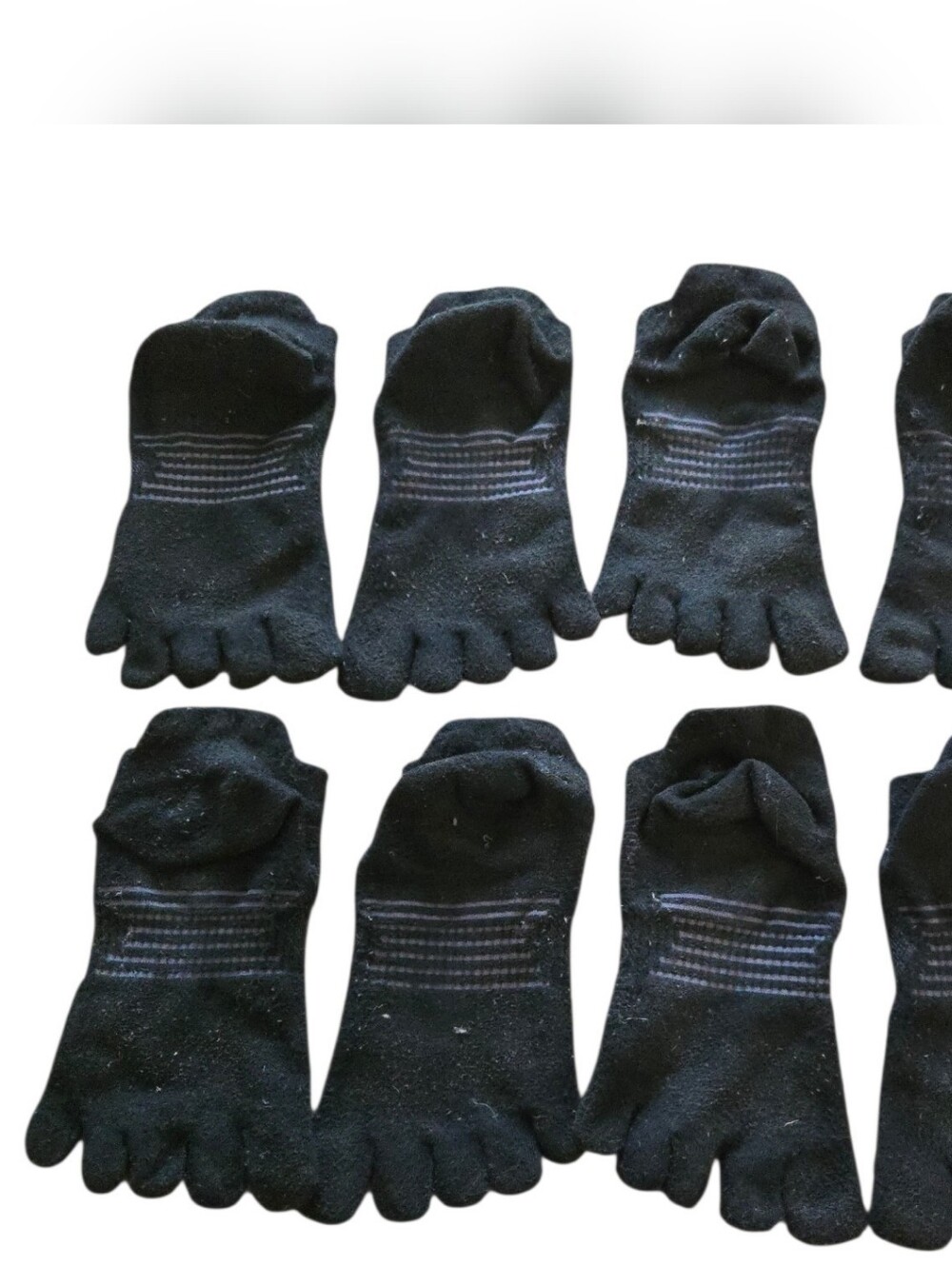 Bundle Of 4 Injinji No Show Toe Socks Black Size Medium - Picture 2 of 11